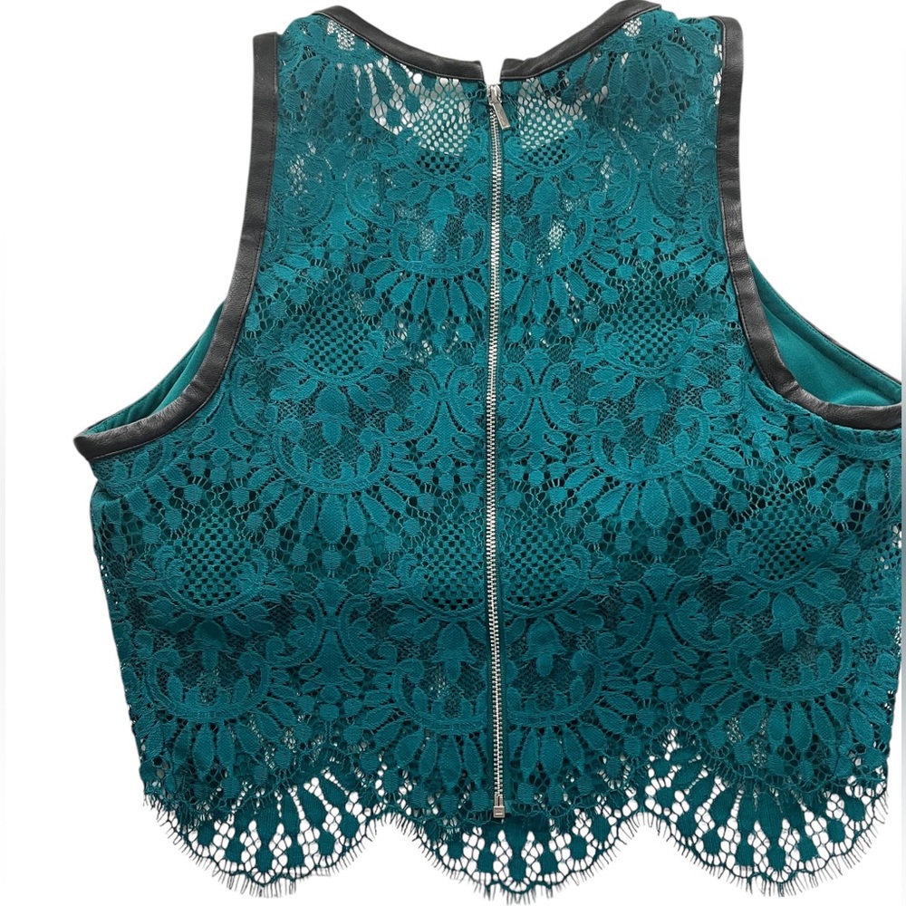 Bebe Teal,emerald green Lace, Leather trim, sleeveless, crop top, Large - Picture 3 of 7